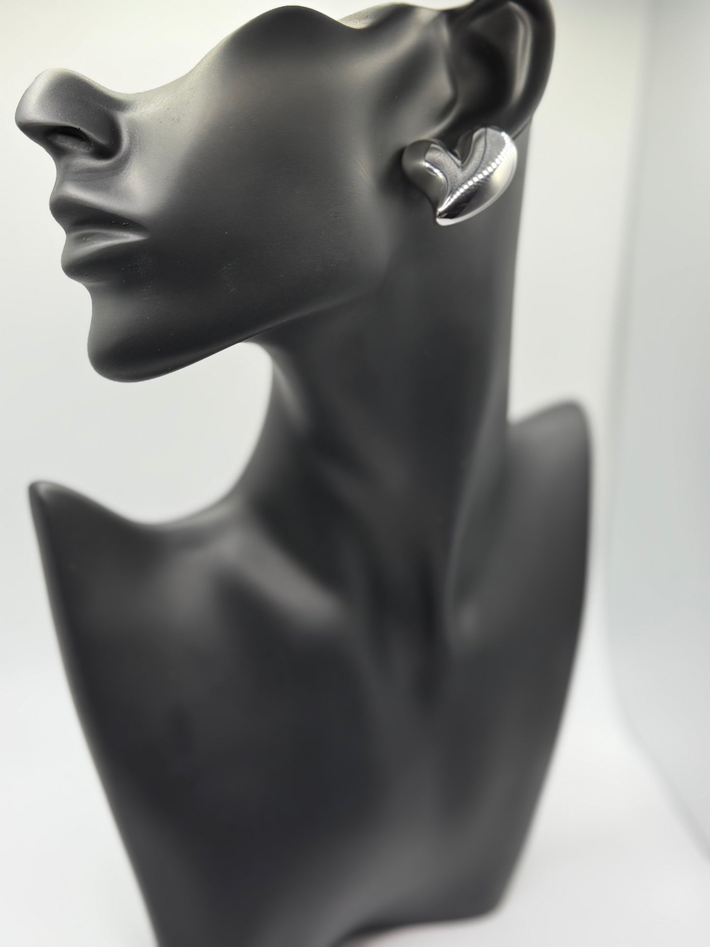 Gilded Heart Earrings Silver