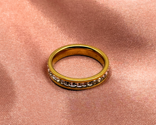 Vee’s Halo Ring