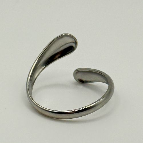 Liquid Curve Ring – Silver