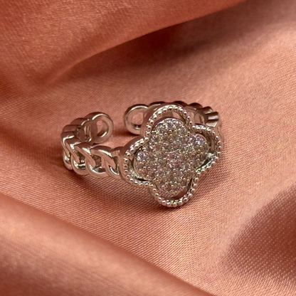 Clover Link Ring – Silver