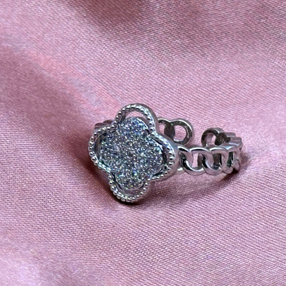 Clover Link Ring – Silver