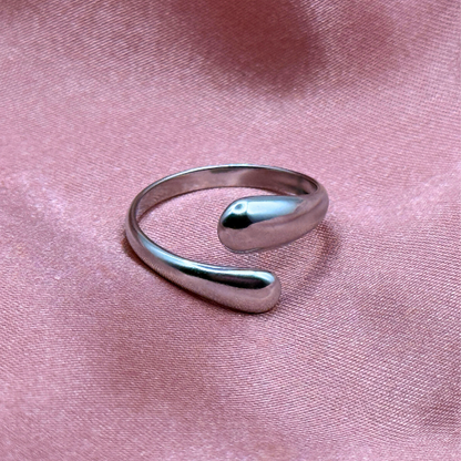 Liquid Curve Ring – Silver