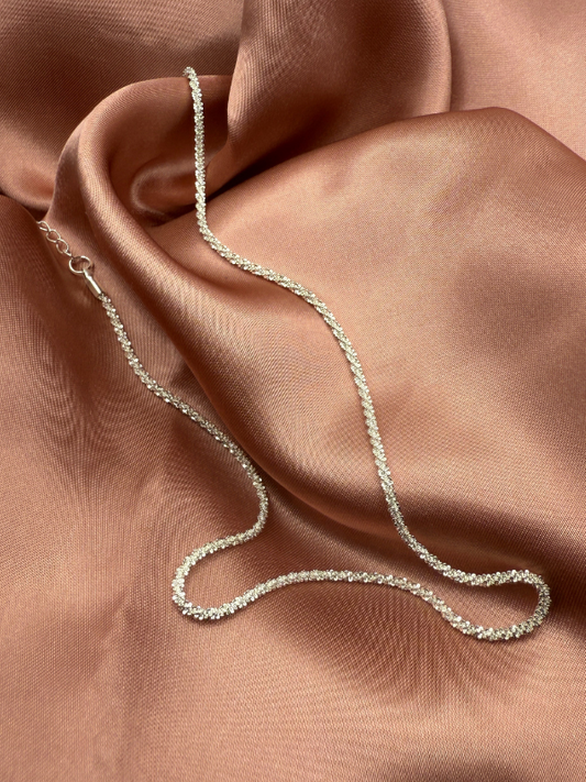 Sleek Sparkle Chain Necklace – Silver