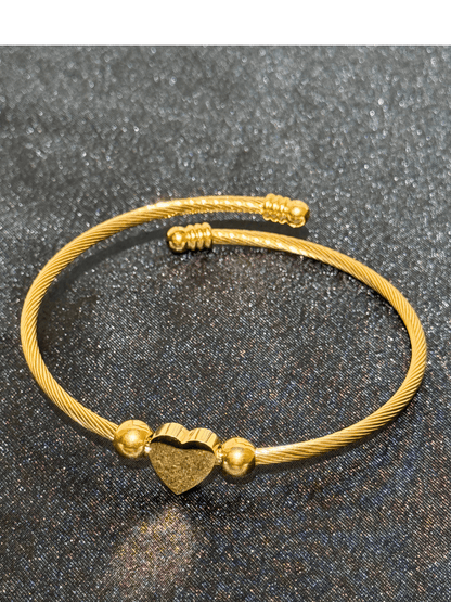 Eternal Twist Bangle Gold